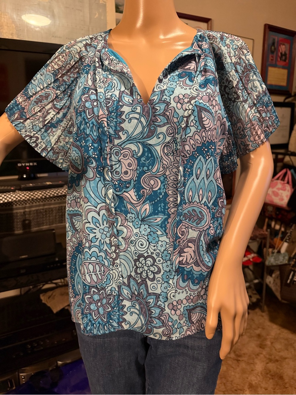 PHILOSOPHY BY REPUBLIC Women’s Paisley Print Flutter Sleeve Top In Blue.